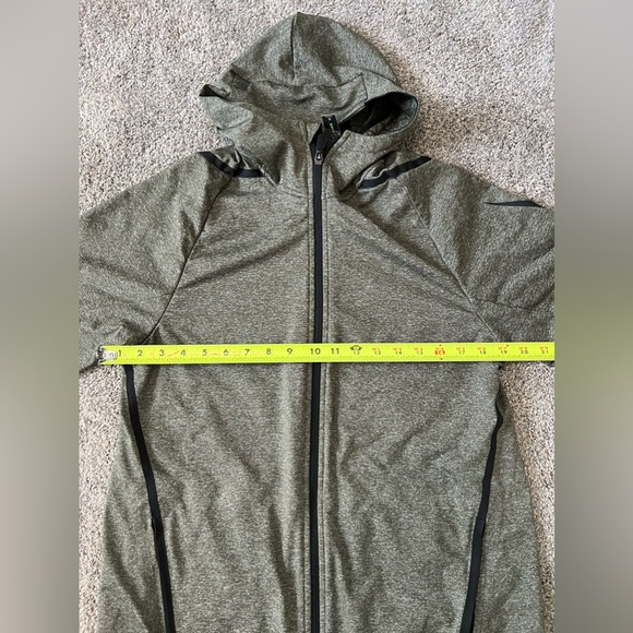 NEW with tags -Men’s Nike Training Zip-up Hoodie - Picture 6 of 11